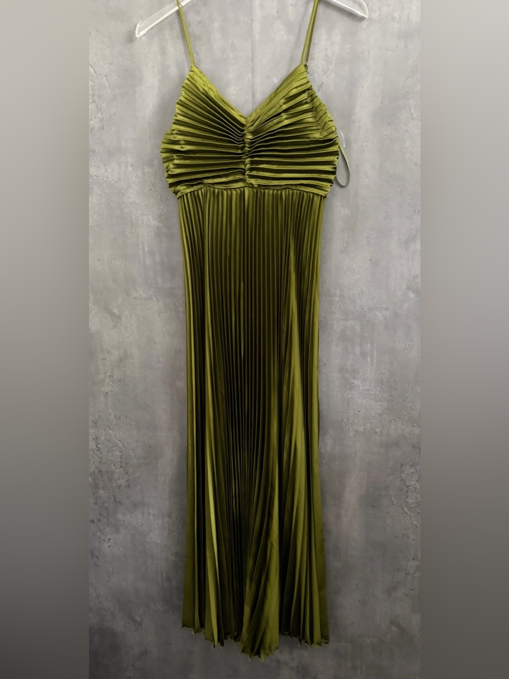 PETAL & PUP NAIRA PLEATED MAXI DRESS - SIZE 10 B2308 - Picture 3 of 4